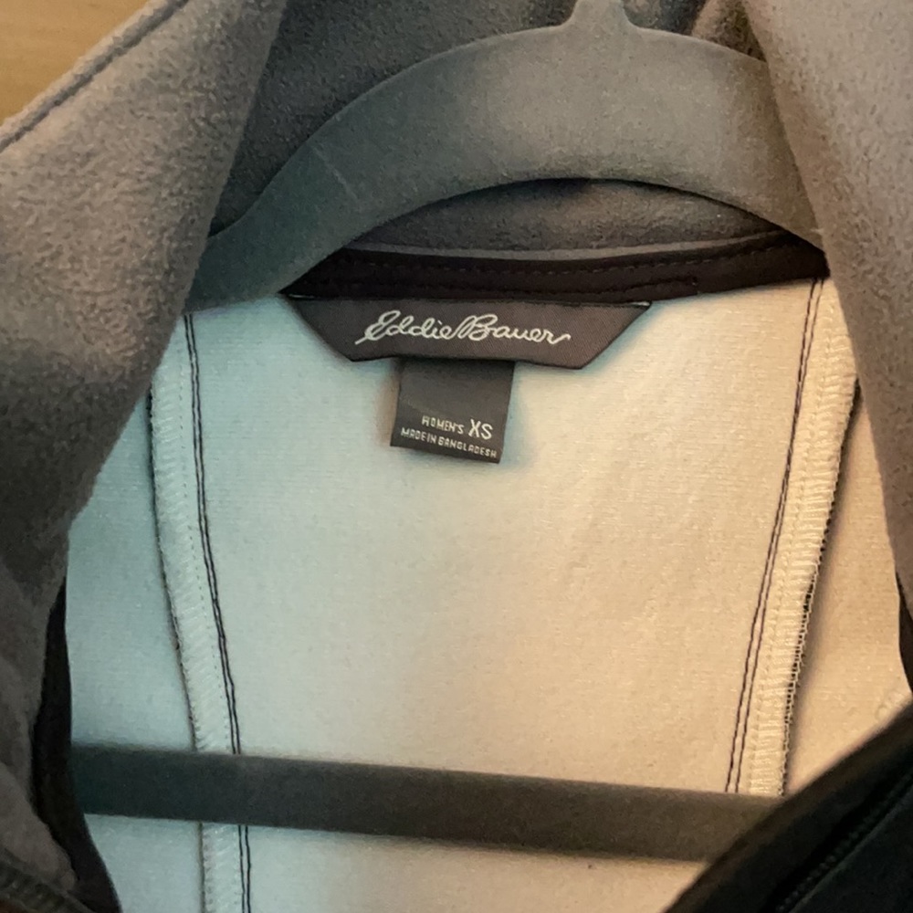 🚚MOVING SALE🚚 EUC Eddie Bauer | Rocky Pass Trench Coat ✨MOST OFFERS ACCEPTED✨ - Picture 4 of 11